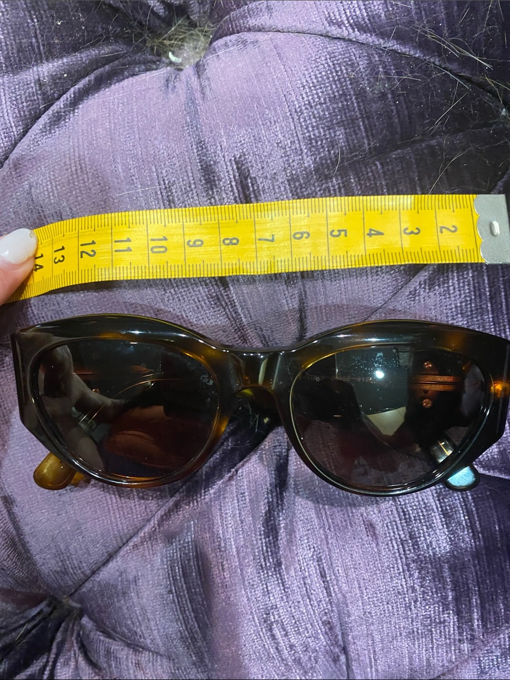 CHANEL Tortoiseshell Cat-Eye Sunglasses with Dark Lenses